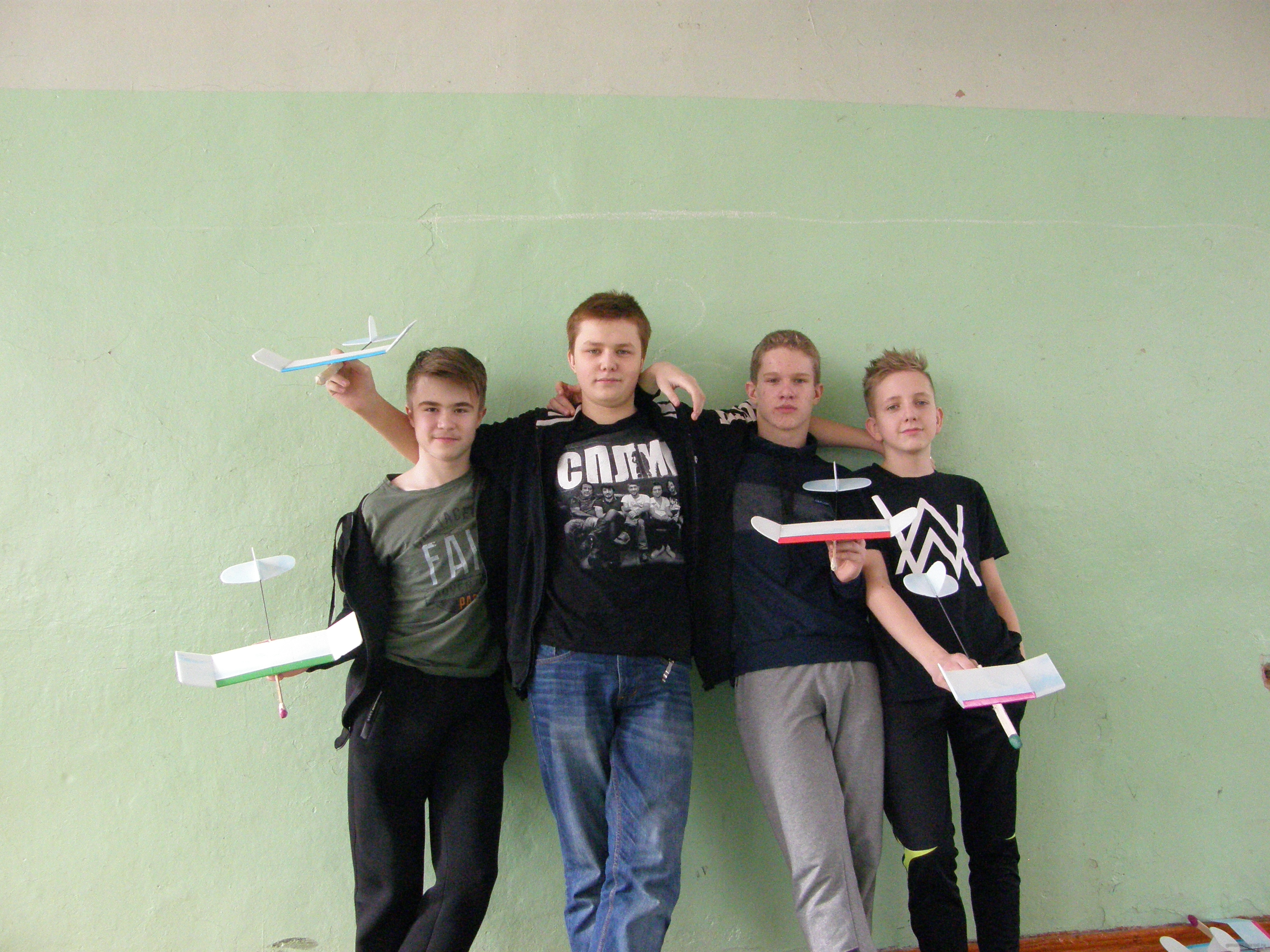 Картинка к материалу: «Соревнования по простейшим летающим моделям для учащихся общеобразовательных школ города Слободского.»